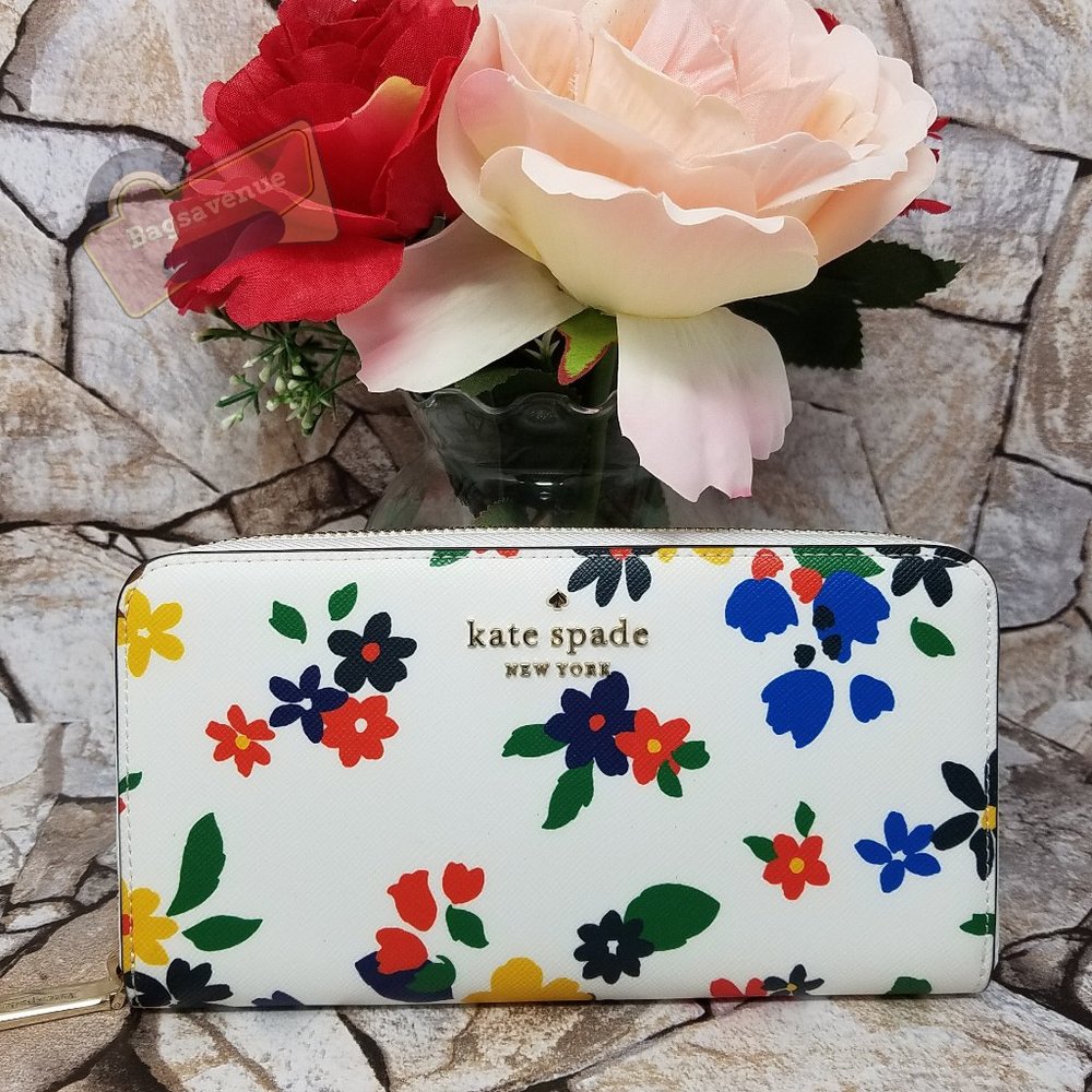 ✨✨ zip around  Floral white Large Continental Wallet Sailing Staci Kate Spade